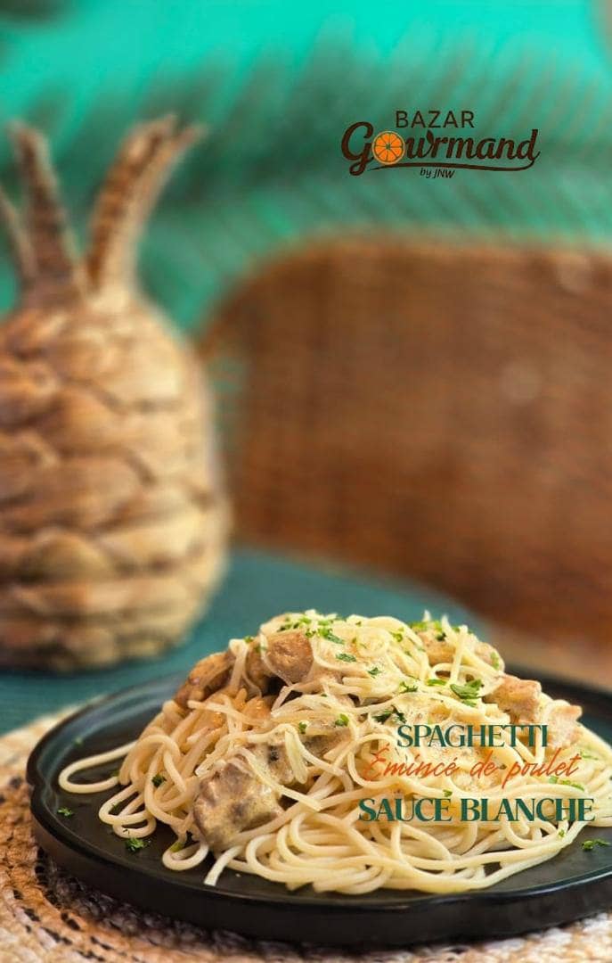 Spaghetti Émincé de Poulet Sauce Blanche
